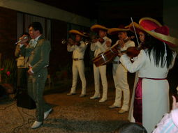 mariachis en bogota....mexitla_0
